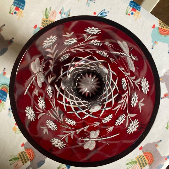 Ajka Garnet Crystal Vase - Picture 4 of 9